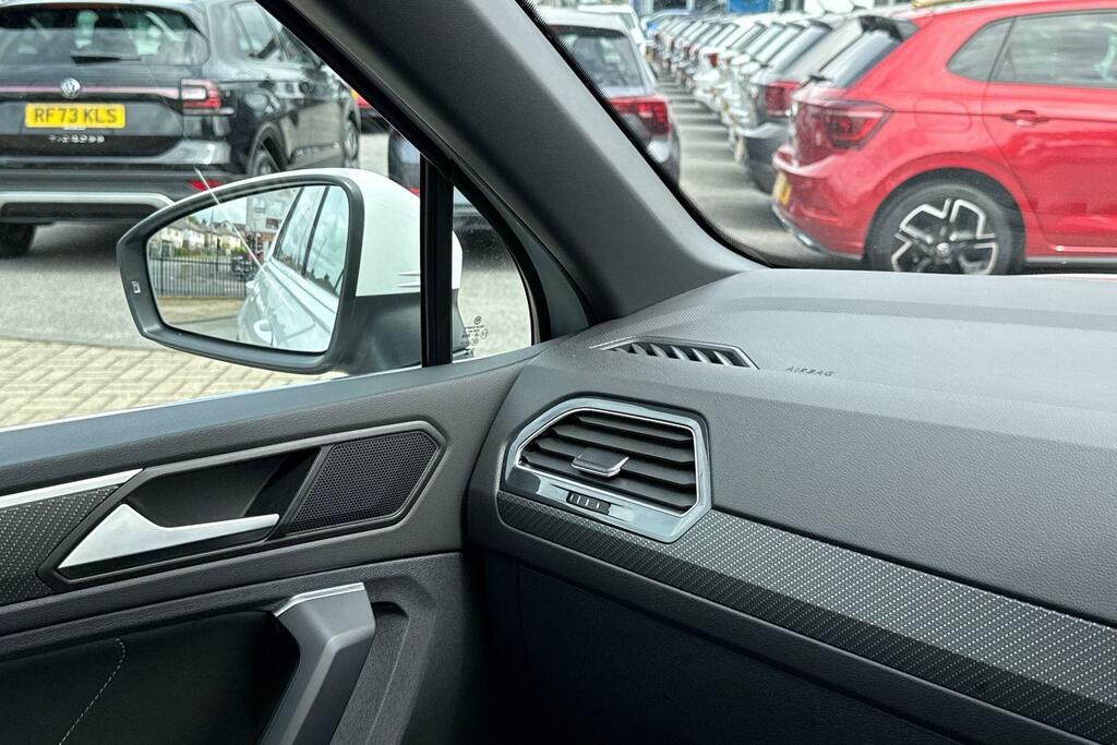 Volkswagen Tiguan Match White #43