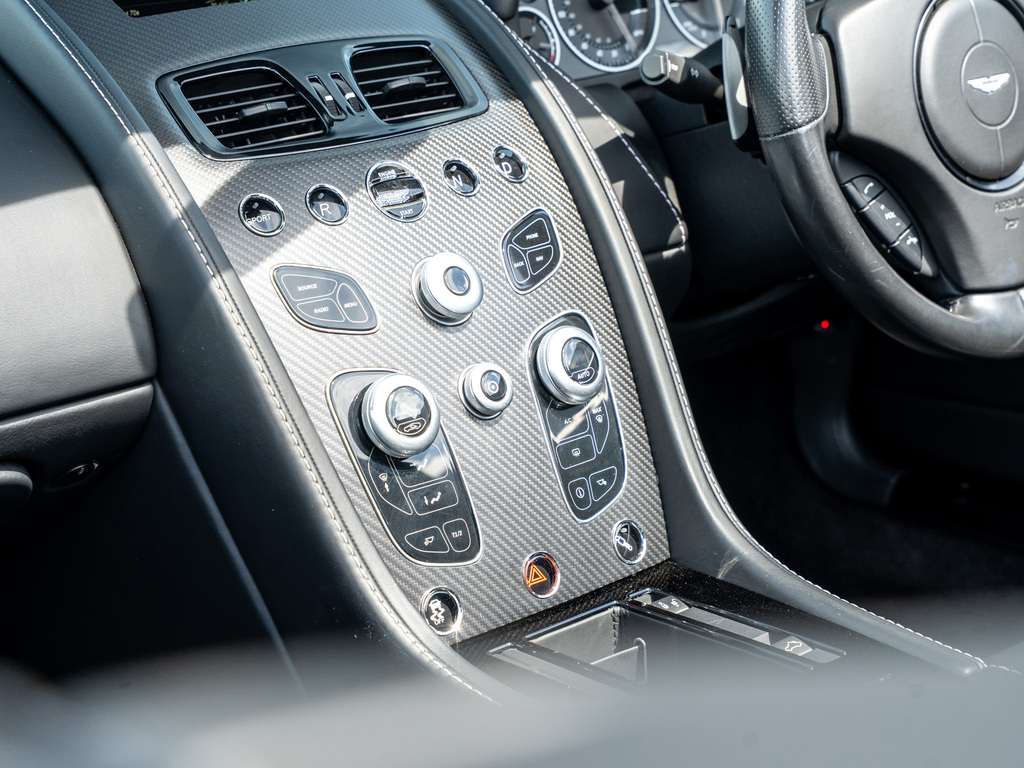 Aston Martin Vantage S Sportshift III Black #21