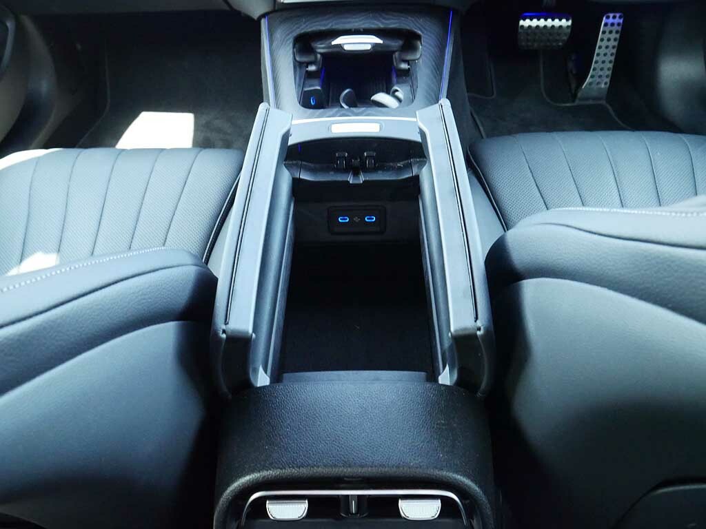 Mercedes-Benz E Class E220d Exclusive Premium 9G-tronic 2024 Black #44