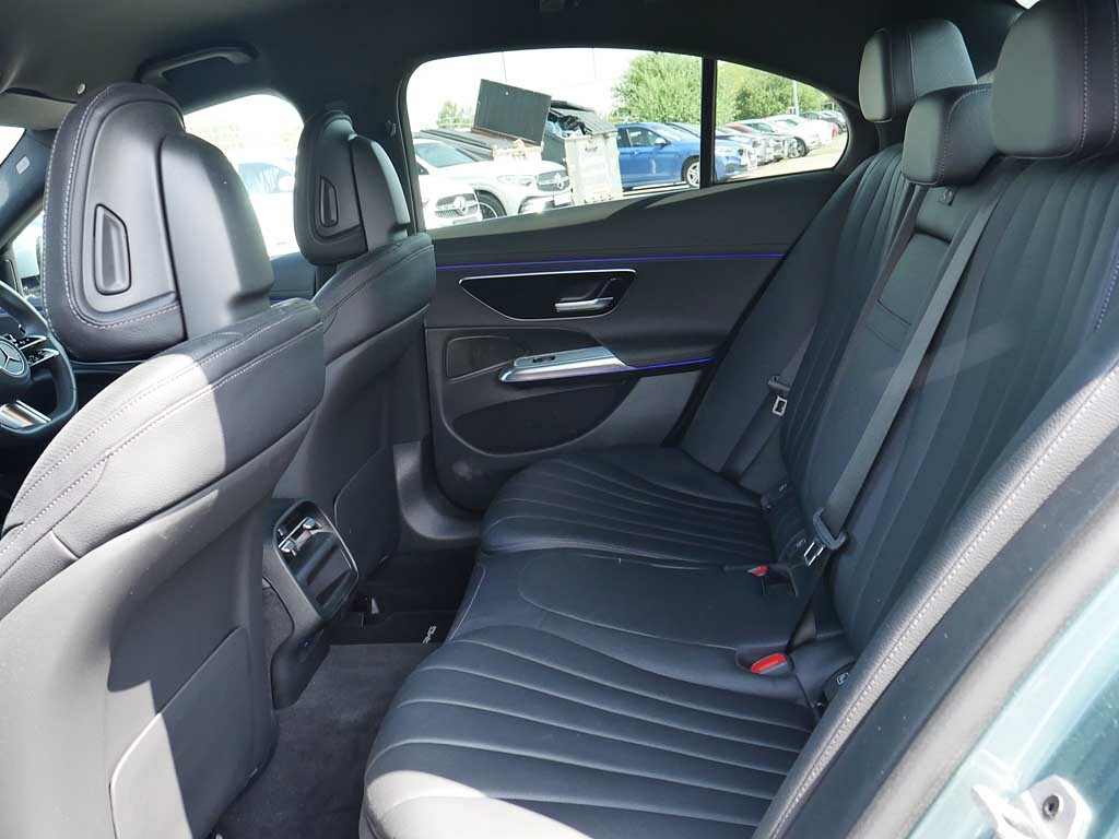 Mercedes-Benz E Class E220d Exclusive Premium 9G-tronic 2024 Black #39