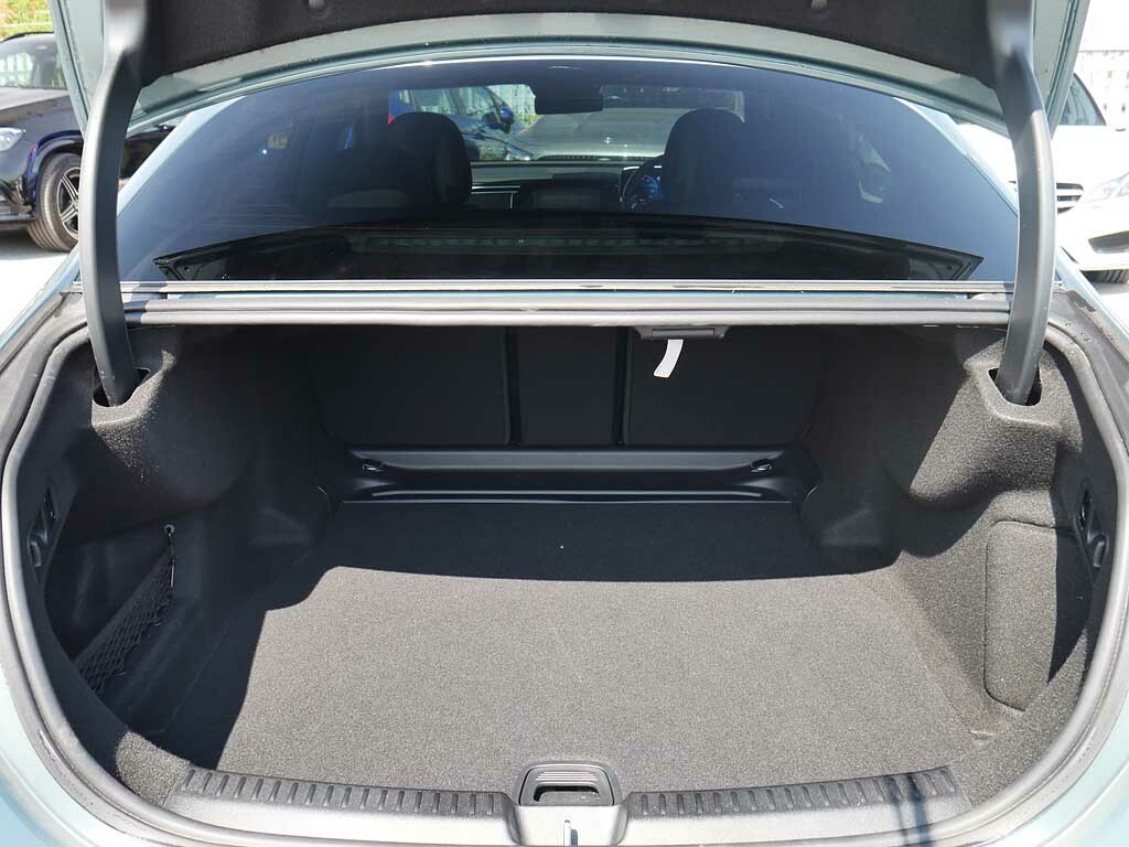 Mercedes-Benz E Class E220d Exclusive Premium 9G-tronic 2024 Black #9