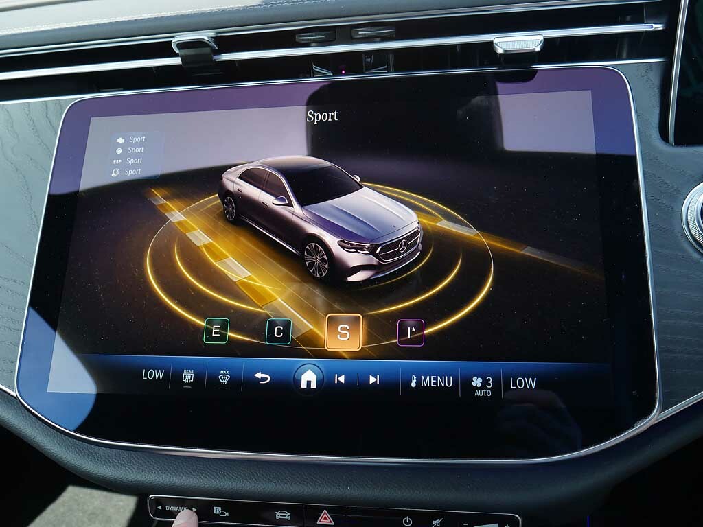 Mercedes-Benz E Class E220d Exclusive Premium 9G-tronic 2024 Black #27