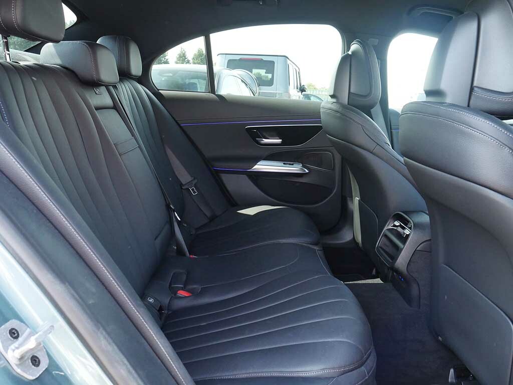 Mercedes-Benz E Class E220d Exclusive Premium 9G-tronic 2024 Black #8