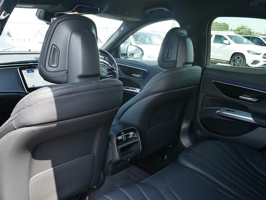 Mercedes-Benz E Class E220d Exclusive Premium 9G-tronic 2024 Black #40