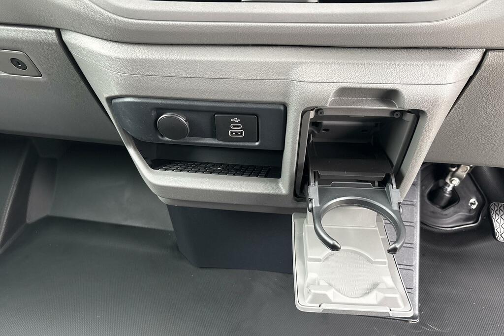 Volkswagen Transporter 2.0 Tdi 150 Commerce Plus Van White #27