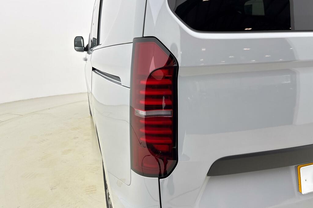 Volkswagen Transporter 2.0 Tdi 150 Commerce Plus Van White #18