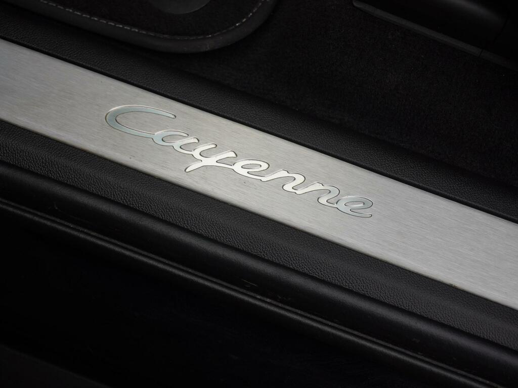 Porsche Cayenne 3.0 V6 E-hybrid 17.9Kwh Platinum Edition Suv P White #49