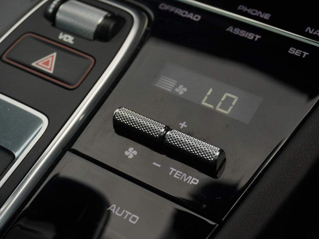 Porsche Cayenne 3.0 V6 E-hybrid 17.9Kwh Platinum Edition Suv P White #26