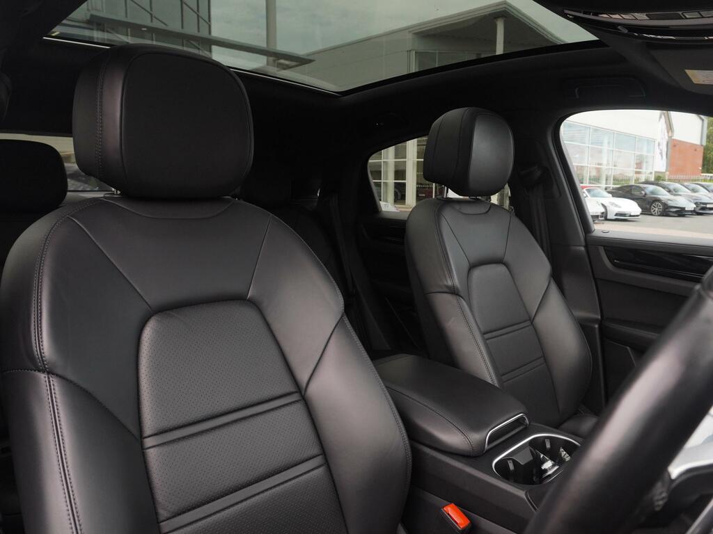 Porsche Cayenne 3.0 V6 E-hybrid 17.9Kwh Platinum Edition Suv P White #16
