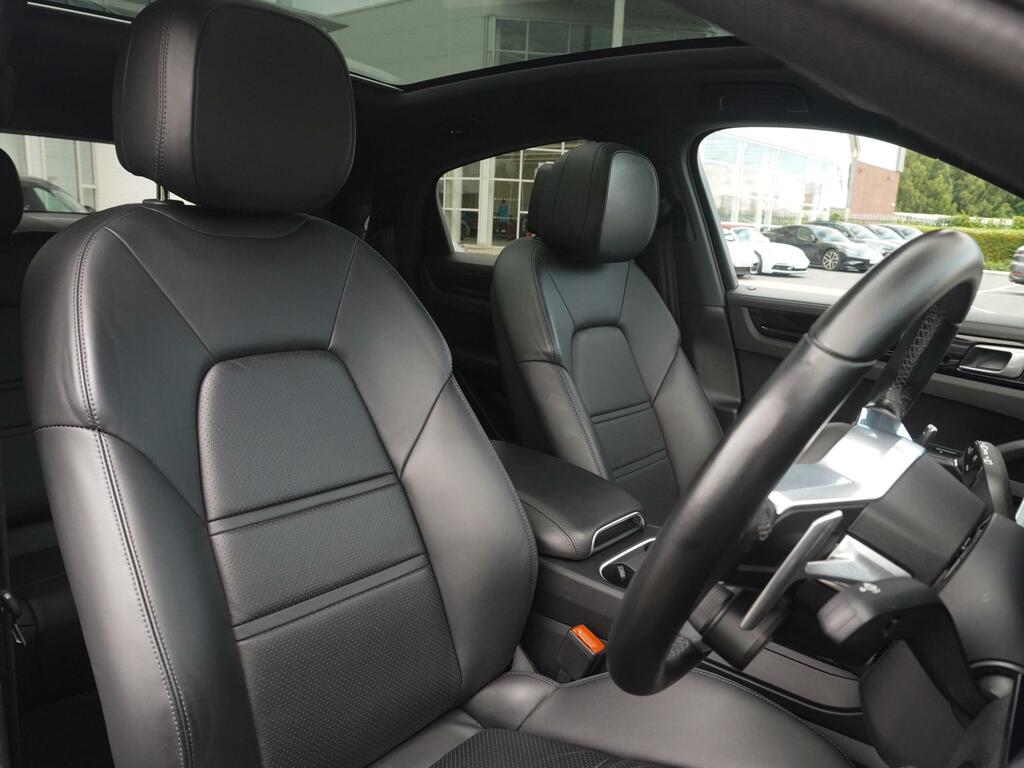 Porsche Cayenne 3.0 V6 E-hybrid 17.9Kwh Platinum Edition Suv P White #14