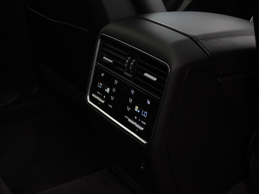 Porsche Cayenne 3.0 V6 E-hybrid 17.9Kwh Platinum Edition Suv P White #25