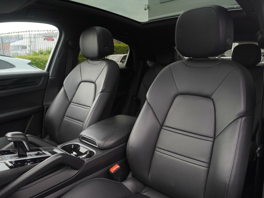 Porsche Cayenne 3.0 V6 E-hybrid 17.9Kwh Platinum Edition Suv P White #17