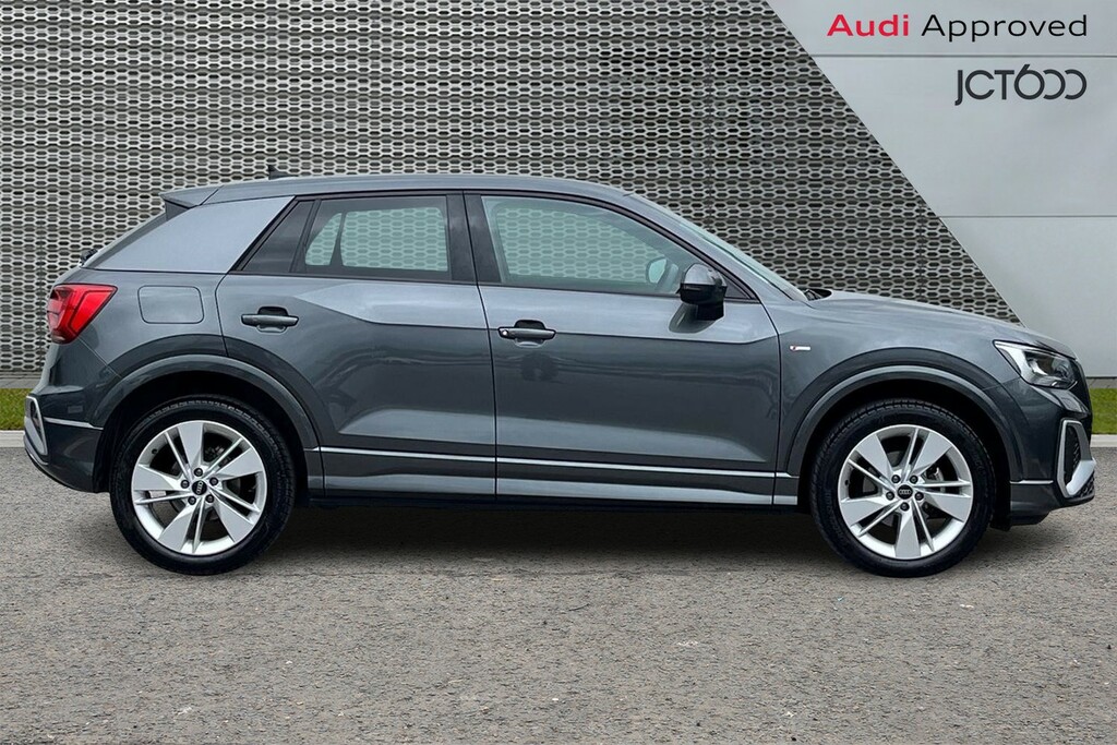 Audi Q2 S Line 35 Tfsi 150 Ps S Tronic Grey #4