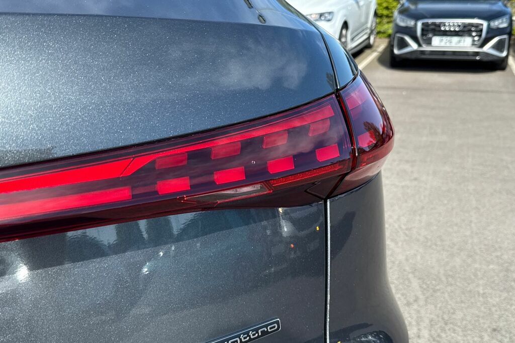 Audi Q5 2.0 Tdi Quattro Edition 1 S Tronic Sv Black #18