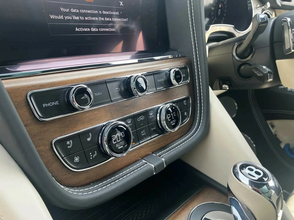 Bentley Bentayga Ewb Mulliner Grey #21