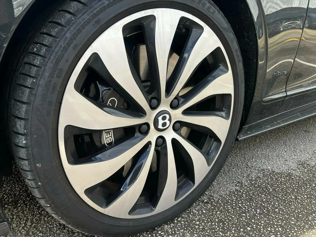 Bentley Flying Spur 4.0 V8 High-performance 25.9Kwh Black Edition Salo Black #26