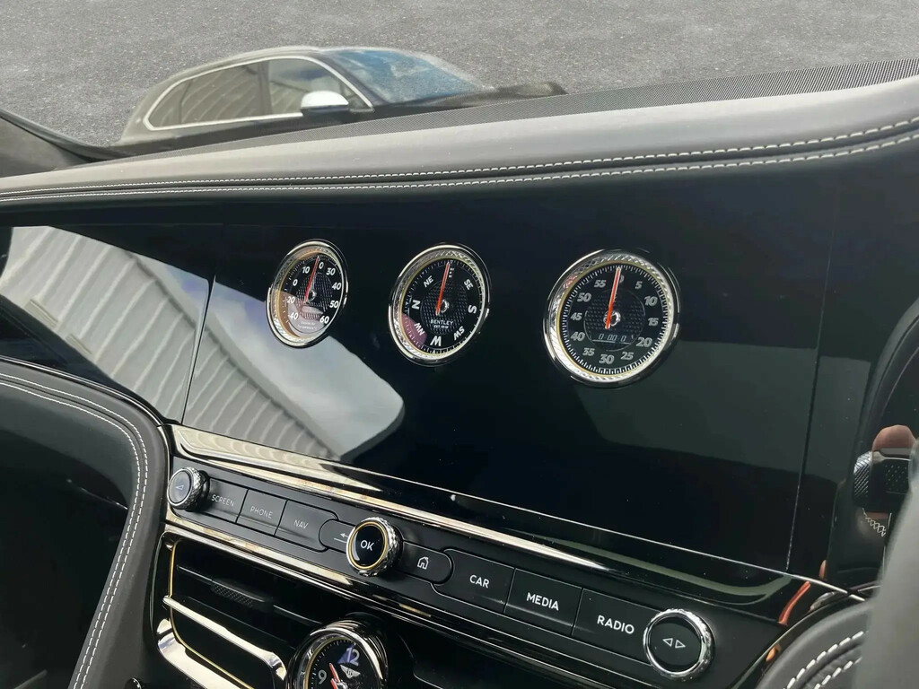 Bentley Flying Spur 4.0 V8 High-performance 25.9Kwh Black Edition Salo Black #18