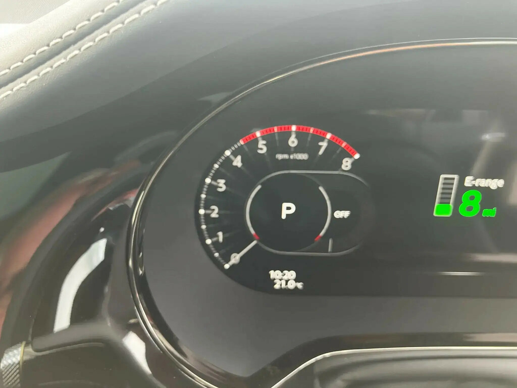 Bentley Flying Spur 4.0 V8 High-performance 25.9Kwh Black Edition Salo Black #28