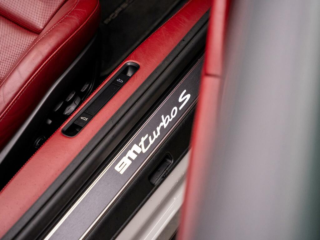 Porsche 911 2dr Pdk Grey #30