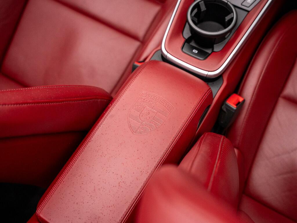 Porsche 911 2dr Pdk Grey #31