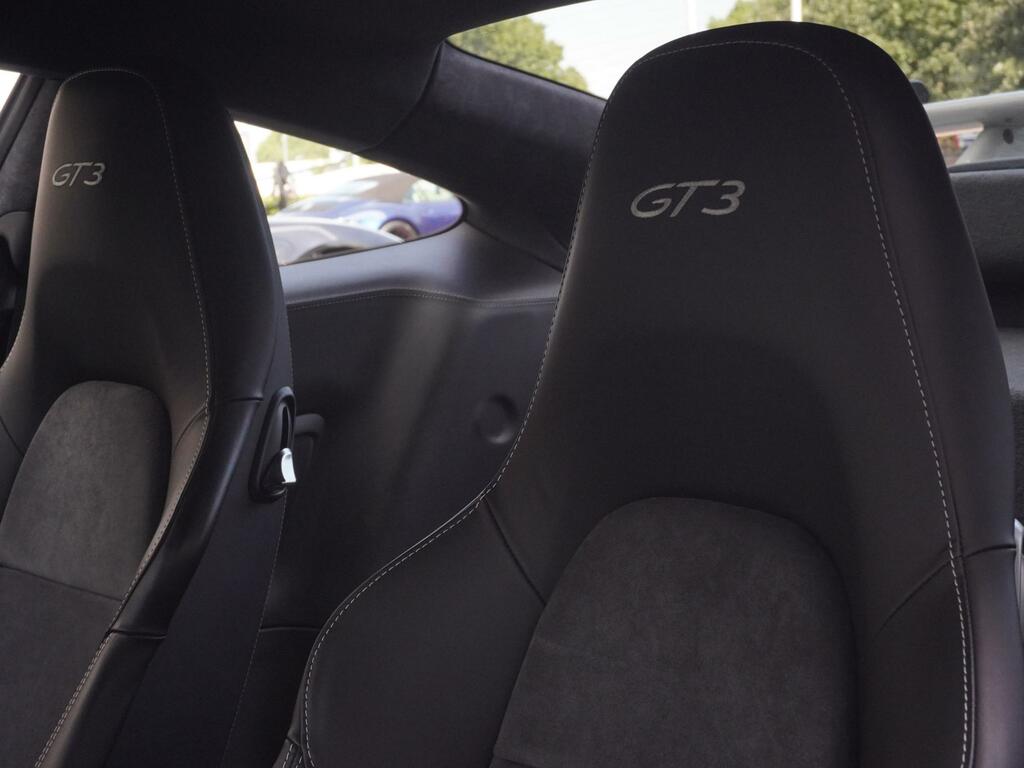 Porsche 911 Carrera Gts S-a Red #17