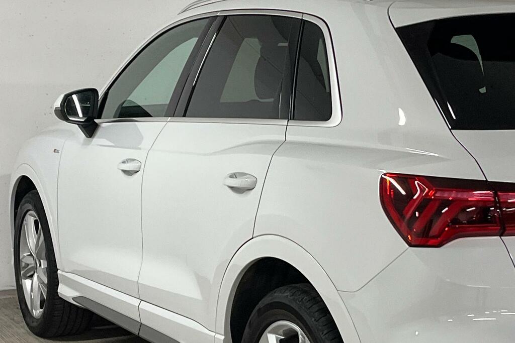 Audi Q3 35 Tfsi S Line S Tronic Leather Black #26
