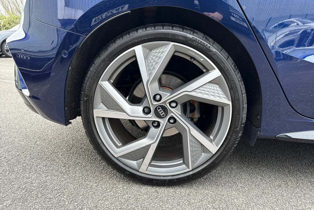 Audi A3 30 Tfsi Sport S Tronic White #5
