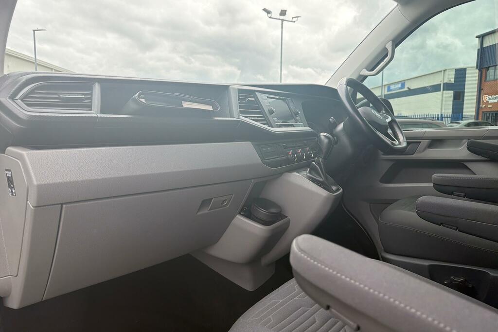 Volkswagen Transporter Shuttle T6.1 150 6 Speed 8 Seat Shuttle Se Lwb In Candy Wh White #47