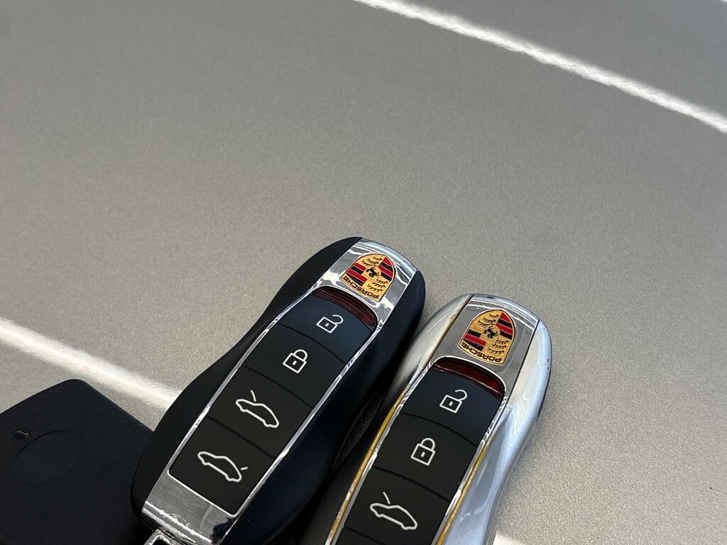Porsche 718 Cayman 718 Cayman Gt4 Green #46