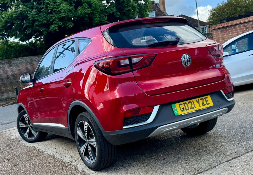 MG ZS Suv GD21YZE Red #5