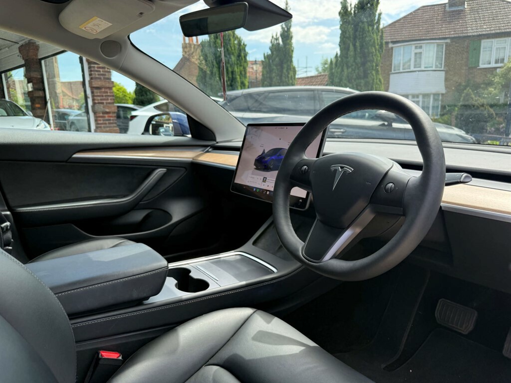 Tesla Model 3 Saloon Rwd 241 Bhp Free Home White #18