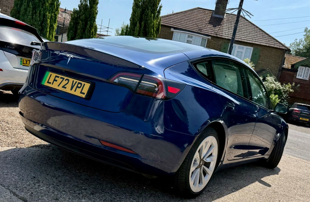Tesla Model 3 Saloon Blue #2