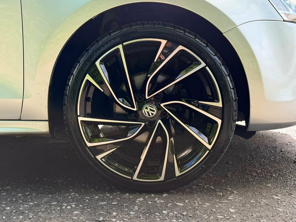 Volkswagen Jetta Blue #15