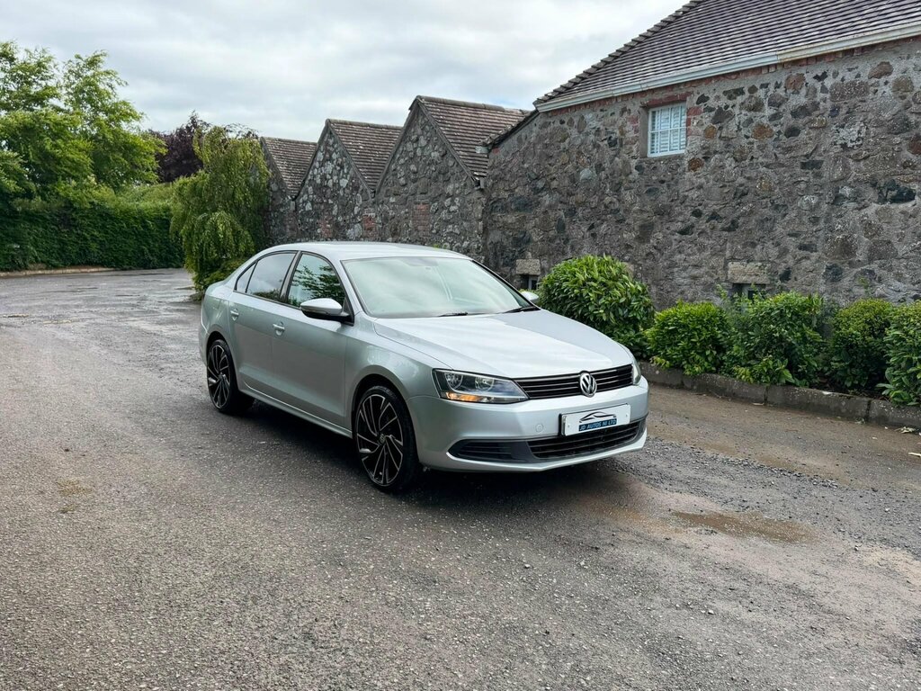 Volkswagen Jetta 1.6 Tdi Bluemotion Tech S Euro 5 Ss Silver