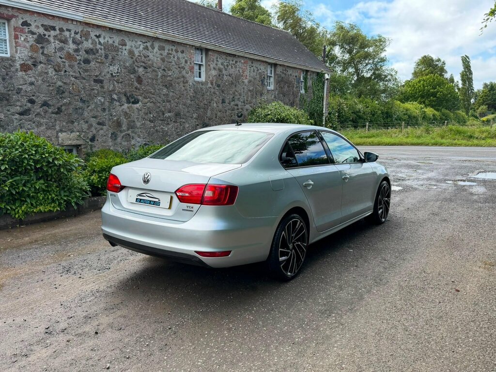 Volkswagen Jetta 1.6 Tdi Bluemotion Tech S Euro 5 Ss Silver #4