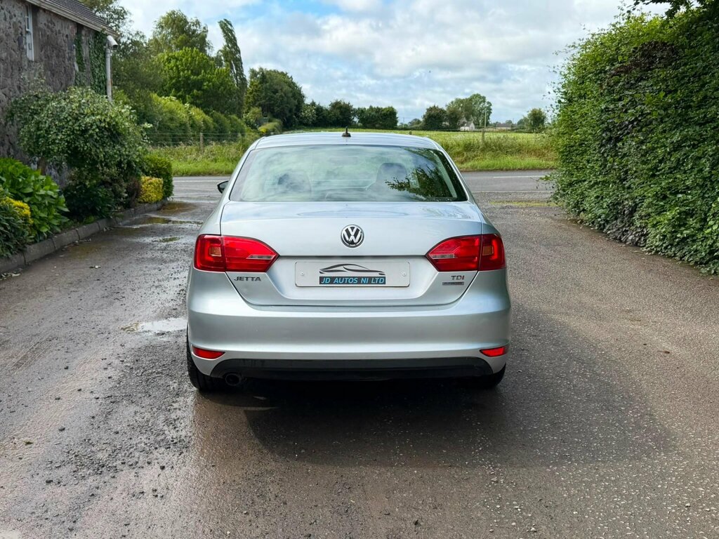 Volkswagen Jetta 1.6 Tdi Bluemotion Tech S Euro 5 Ss Silver #5