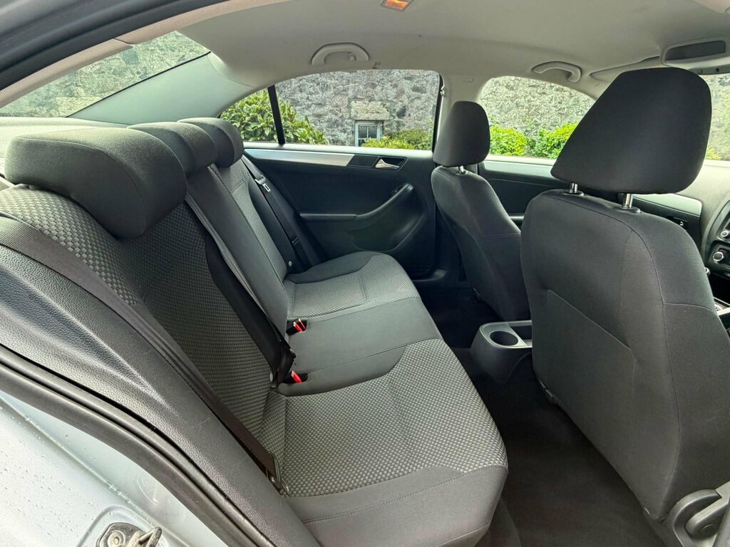 Volkswagen Jetta Blue #9
