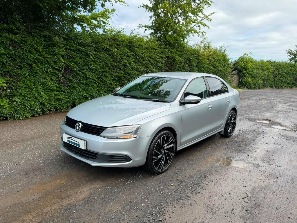 Volkswagen Jetta 1.6 Tdi Bluemotion Tech S Euro 5 Ss Silver #3