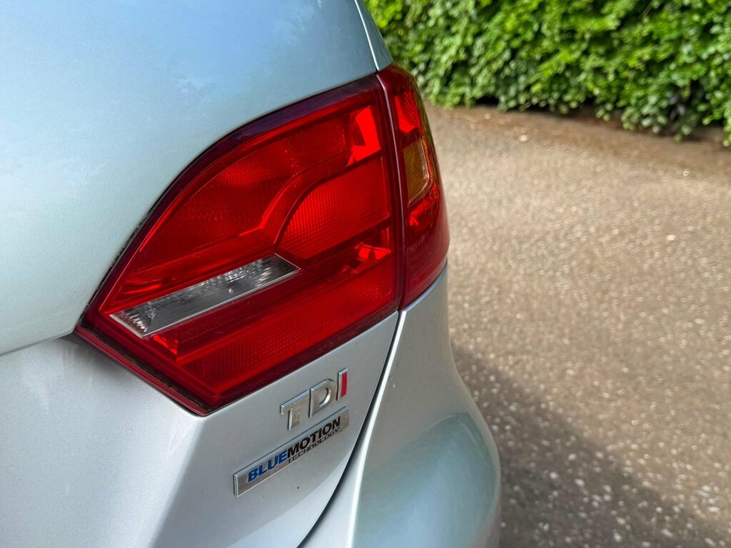 Volkswagen Jetta Blue #16