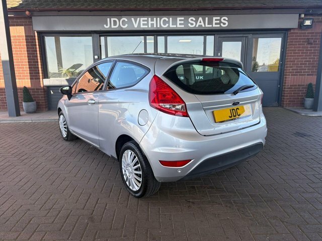 Ford Fiesta 2011 1.25 Edge Hatchback 129 G MJ61GXO Silver #2