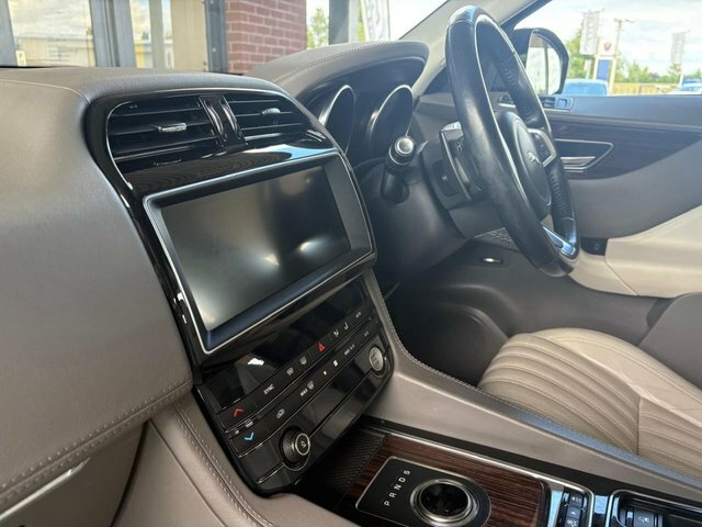 Jaguar F-Pace 3.0 D300 V6 S Awd Euro 6 S S Black #25