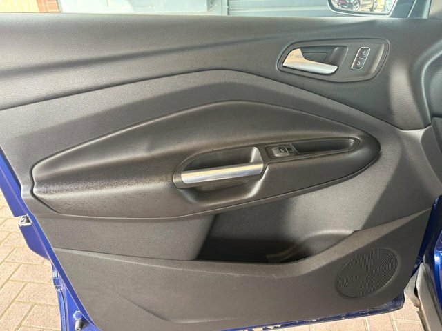 Ford Kuga 2.0 Tdci Zetec 2Wd Red #19