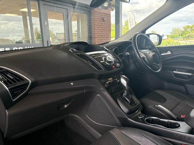 Ford Kuga 2.0 Tdci Zetec 2Wd Red #20