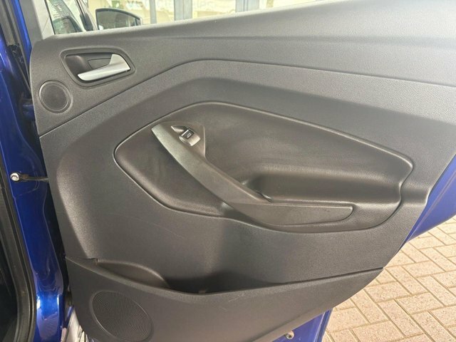 Ford Kuga 2.0 Tdci Zetec 2Wd Red #34