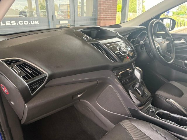 Ford Kuga 2.0 Tdci Zetec 2Wd Red #18