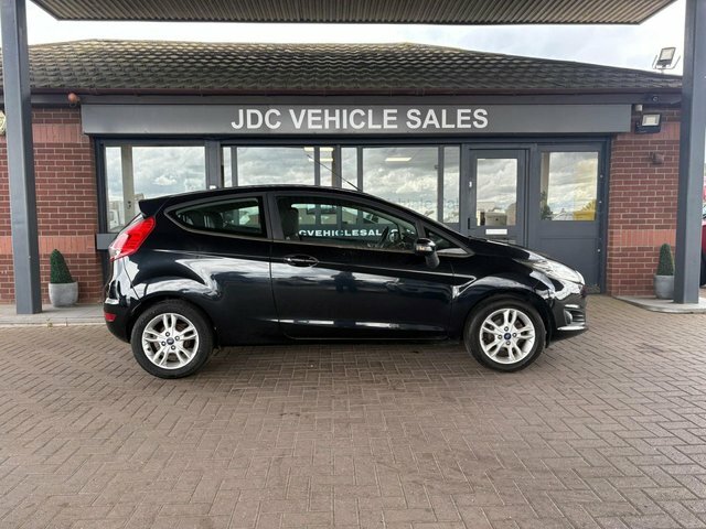 Ford Fiesta 2015 1.0 Zetec Hatchback Euro 6 MD15TPZ Black #2