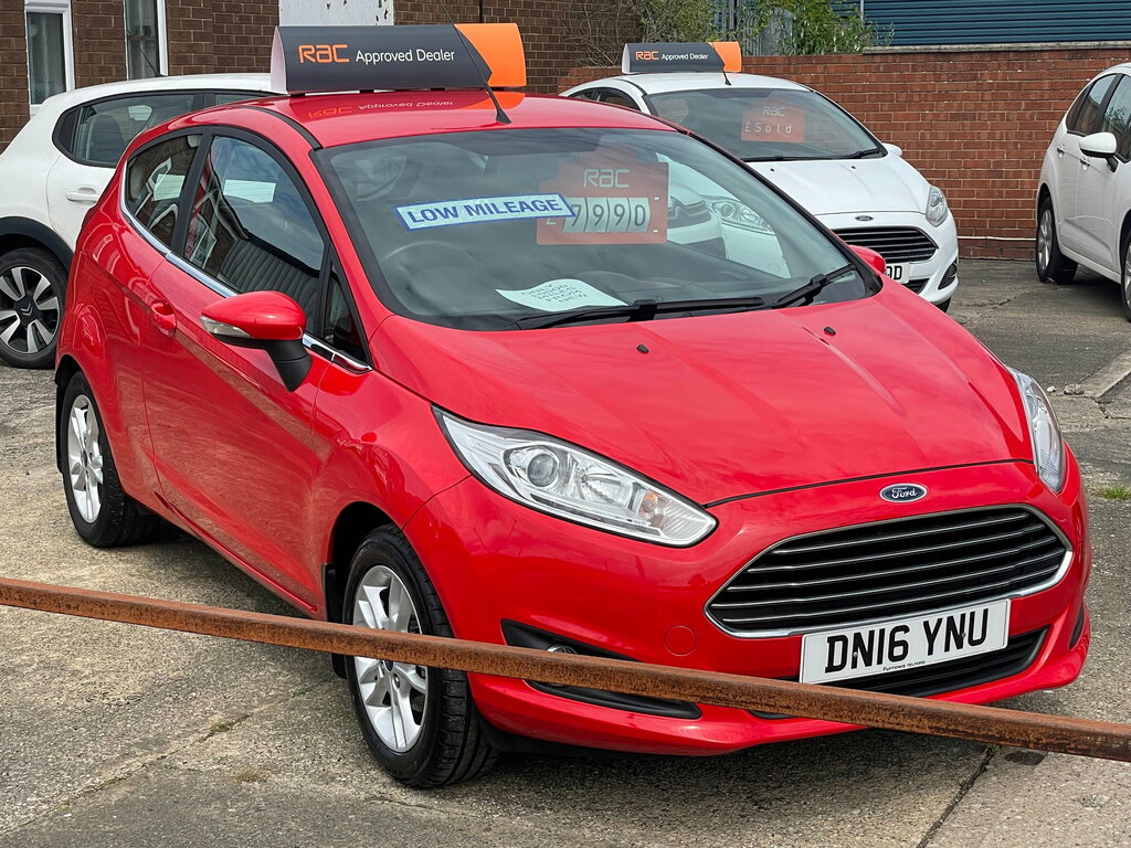 Ford Fiesta 1.25 Zetec Hatchback Euro 6 82 Red