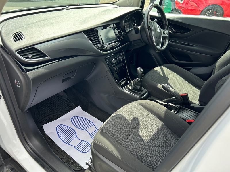Vauxhall Mokka Hatchback Black #18