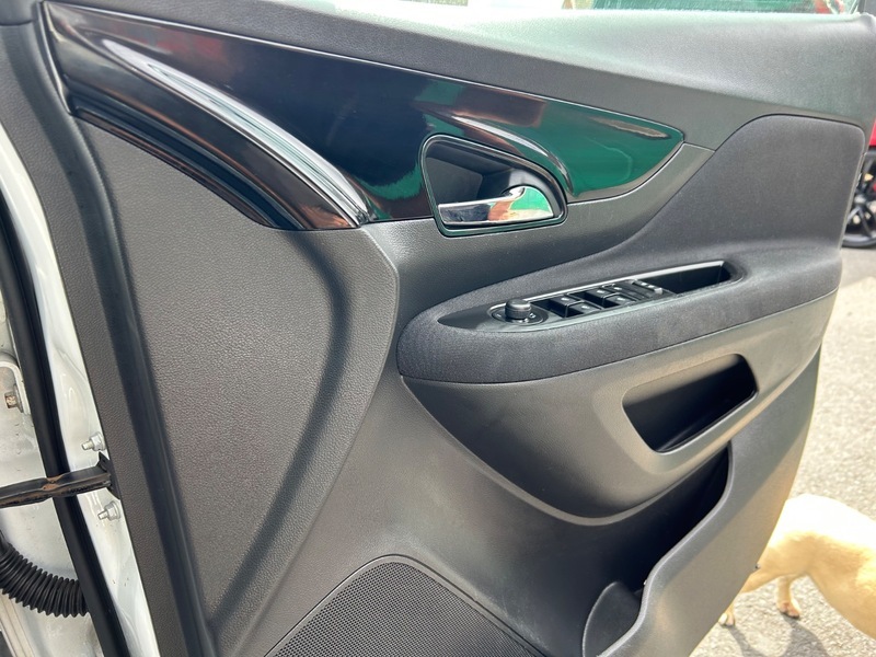 Vauxhall Mokka Hatchback Black #33