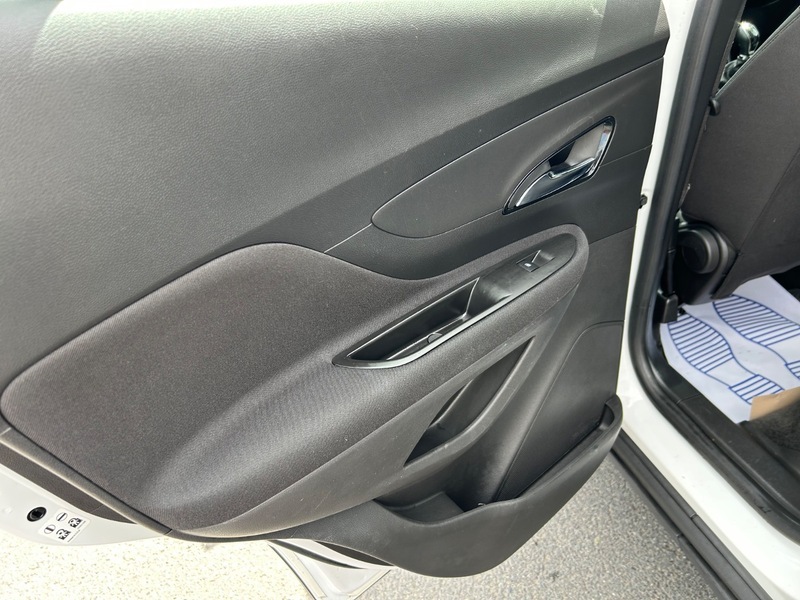 Vauxhall Mokka Hatchback Black #21